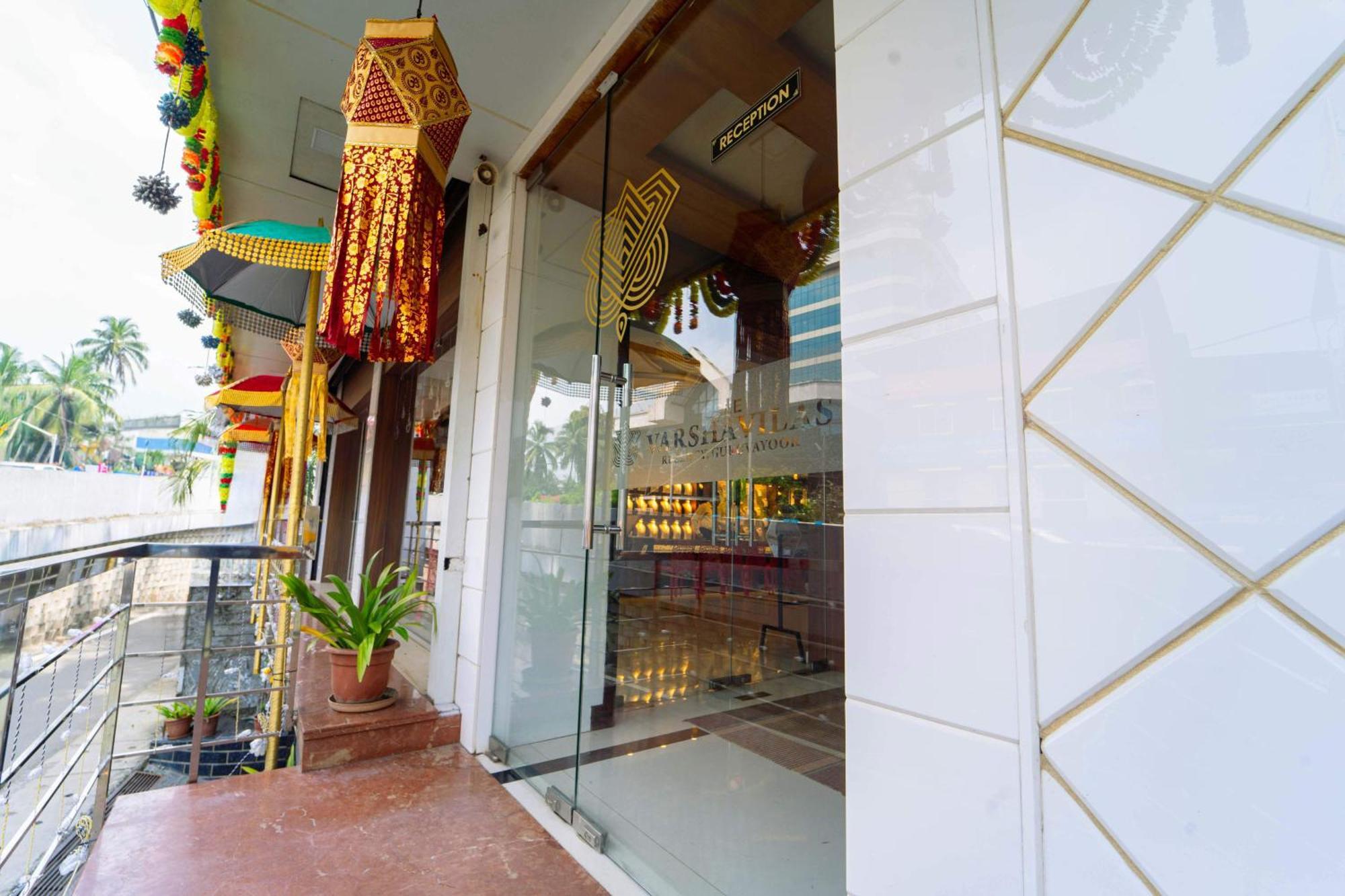 Treebo Sree Varshavilas Regency, 2 Mins From Guruvayoor Temple Гуруваюр Экстерьер фото